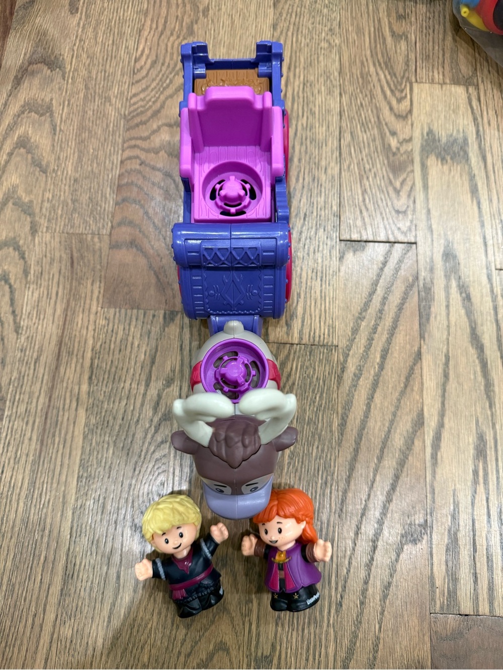 Little People Frozen Sleigh - Picture 3 of 6